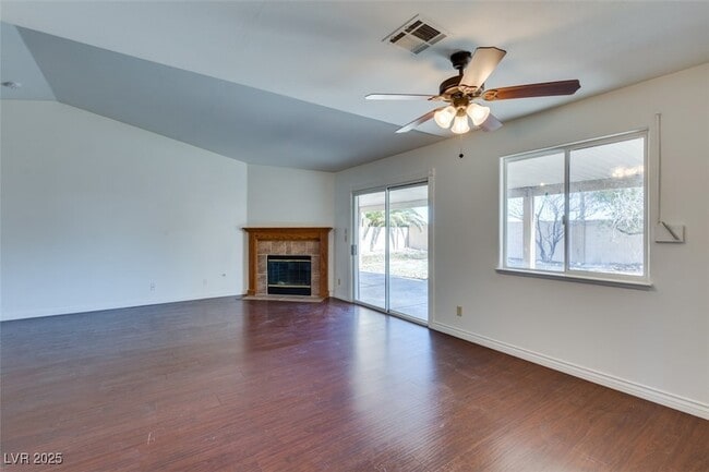 Building Photo - 5034 Lark Canyon Ct