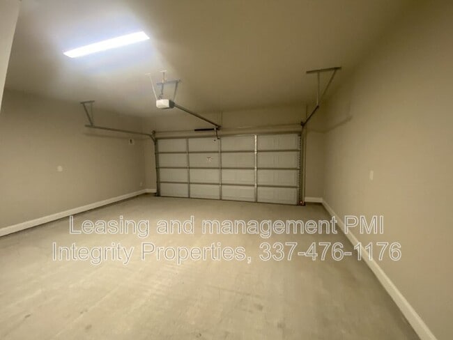 Building Photo - 109 Interpreter St