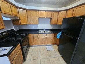 Building Photo - 3009 Pearl Ave