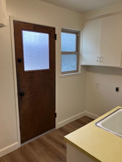 Building Photo - 639 Belden St