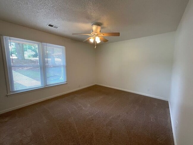 Building Photo - 3018 Dale Ct