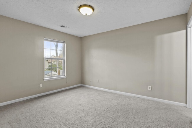 Building Photo - 889 Revere Run Dr