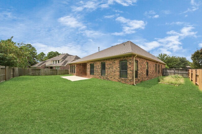 Building Photo - 11010 Via Capri Ct