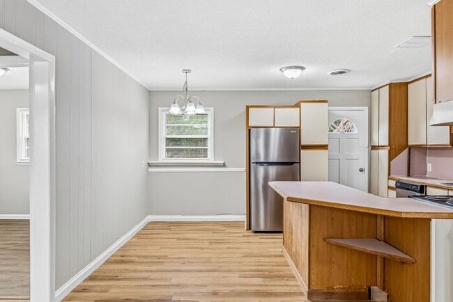 Building Photo - 4652 S Holden Rd