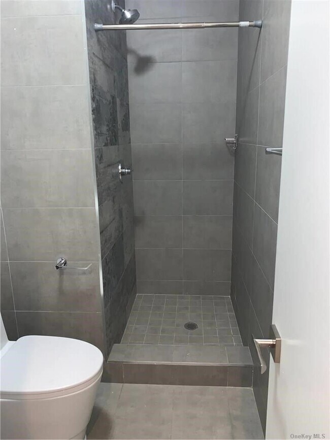 Building Photo - 1815 Putnam Ave