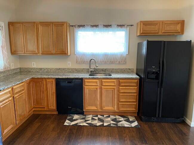 kitchen - 517 N 9th Ave