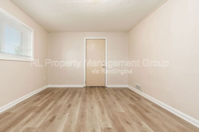 Building Photo - 1495 Yates Dr