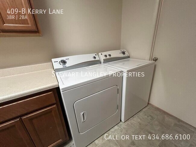 Building Photo - 409 Kerry Ln