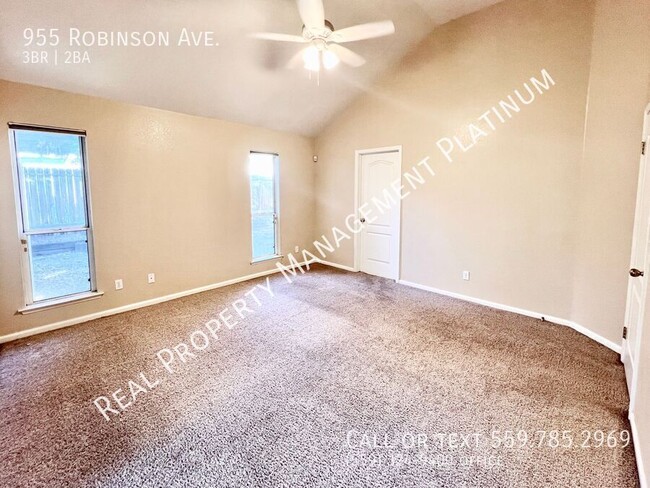 Building Photo - $2,250 Clovis & Dakota, 3 Bedroom Home - R...