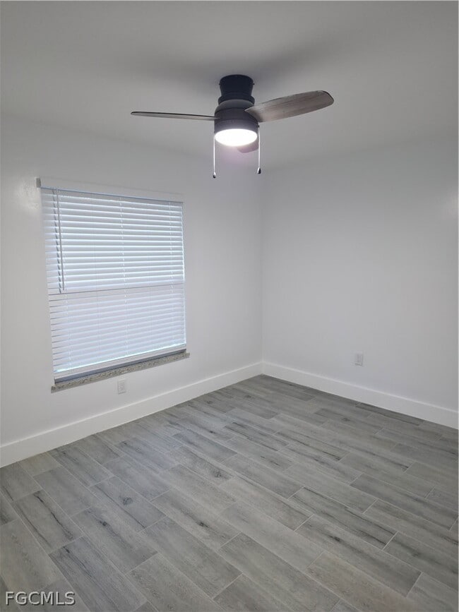 Building Photo - 4474 E Riverside Dr