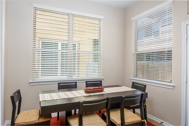 Building Photo - 11 Cheswood Manor Court