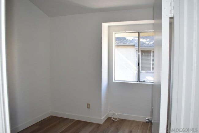 Building Photo - 2357 Kings View Cir