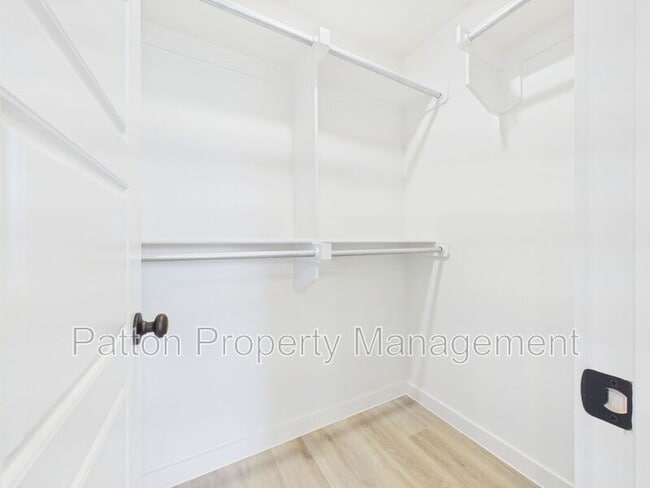 Building Photo - 2757 Paisley Rd
