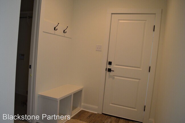 Building Photo - 3 br, 2 bath House - 15032 Shenandoah View CT