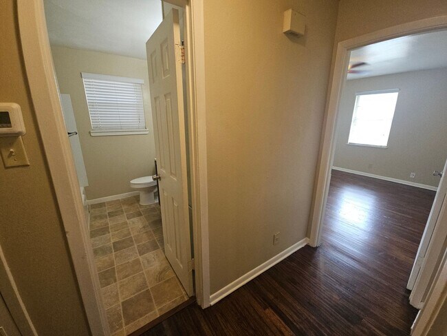 Building Photo - Cozy 2 bedroom 1 bathroom house with 1 car garage in North Richland Hills