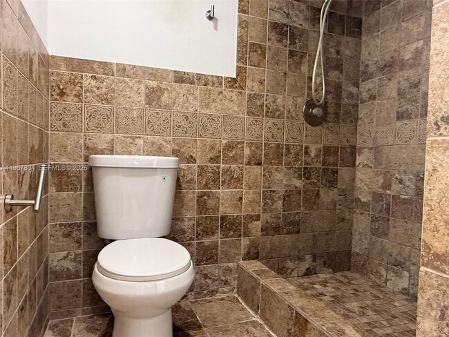 Building Photo - 1705 Whitehall Dr