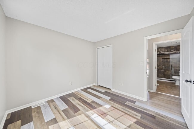 Building Photo - 3268 Stadler Dr