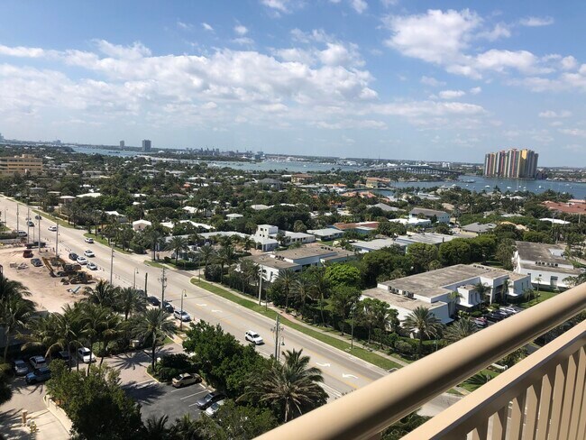 Building Photo - 3400 N Ocean Dr