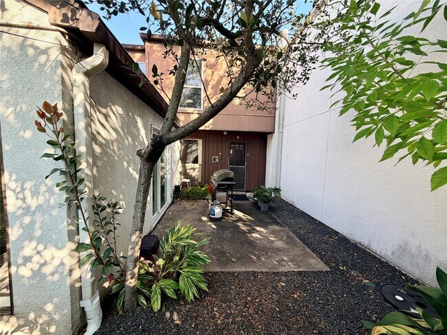 Building Photo - 4503 Medinah Pl