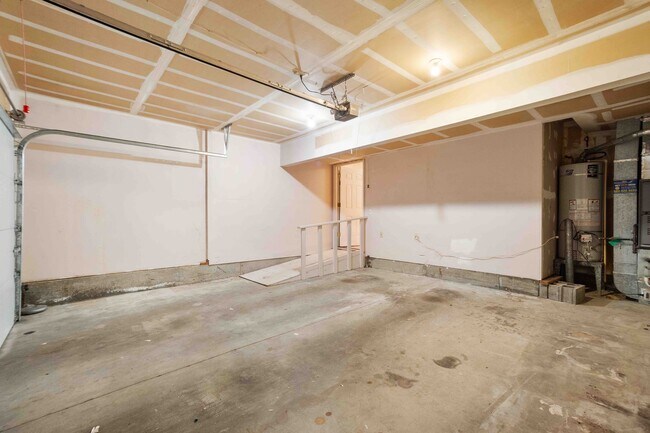 Building Photo - 12323 SW Millview Ct