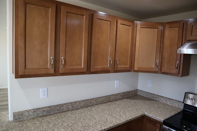 Building Photo - Fully Renovated Home You'll Want To See!