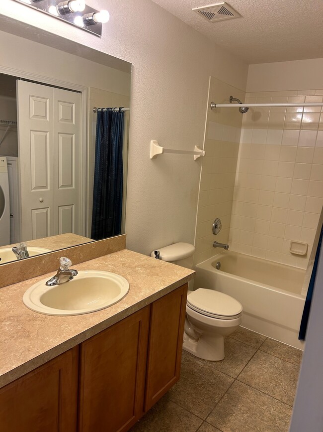 Building Photo - 5313 River Rock Rd