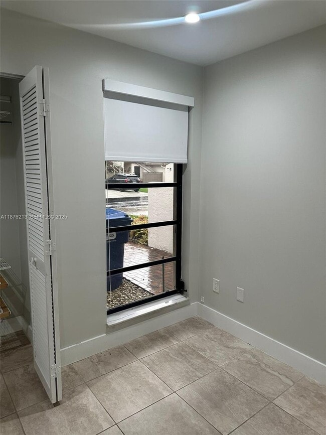 Building Photo - 8563 SW 115th Ct