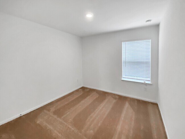 Building Photo - 11602 Braemar Village Dr