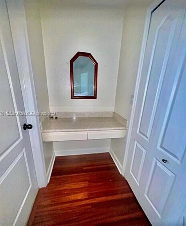 Building Photo - 16972 SW 33rd Ct