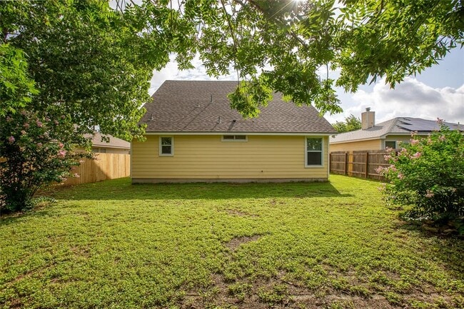 Building Photo - 2571 Georgian Dr
