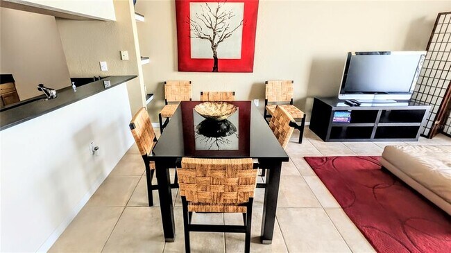 Building Photo - 1064 N Tamiami Trl