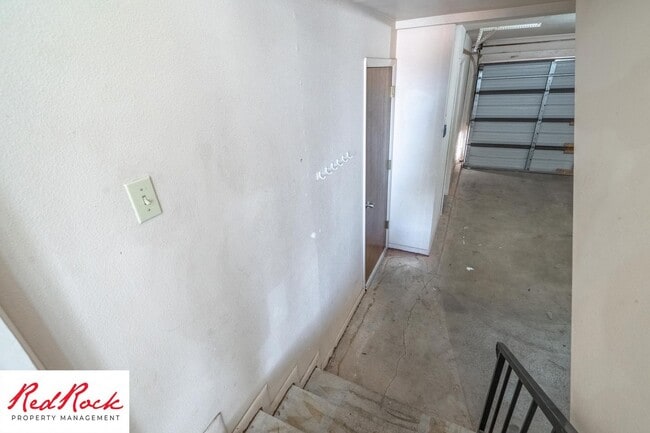 Building Photo - 3 Bedroom Home with Red Rock Views and Community Pool