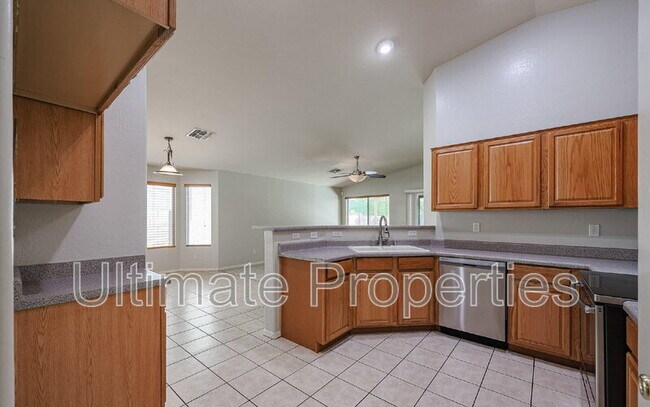Building Photo - 11698 N 153rd Ave