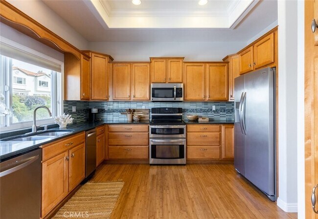 Building Photo - 25 Centre Ct