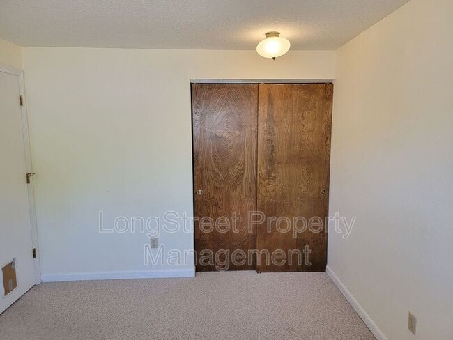 Building Photo - 3947 NW Tamarack Dr