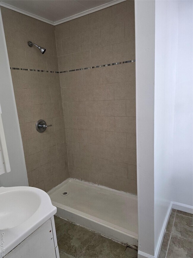 Building Photo - 19 Elizabeth St