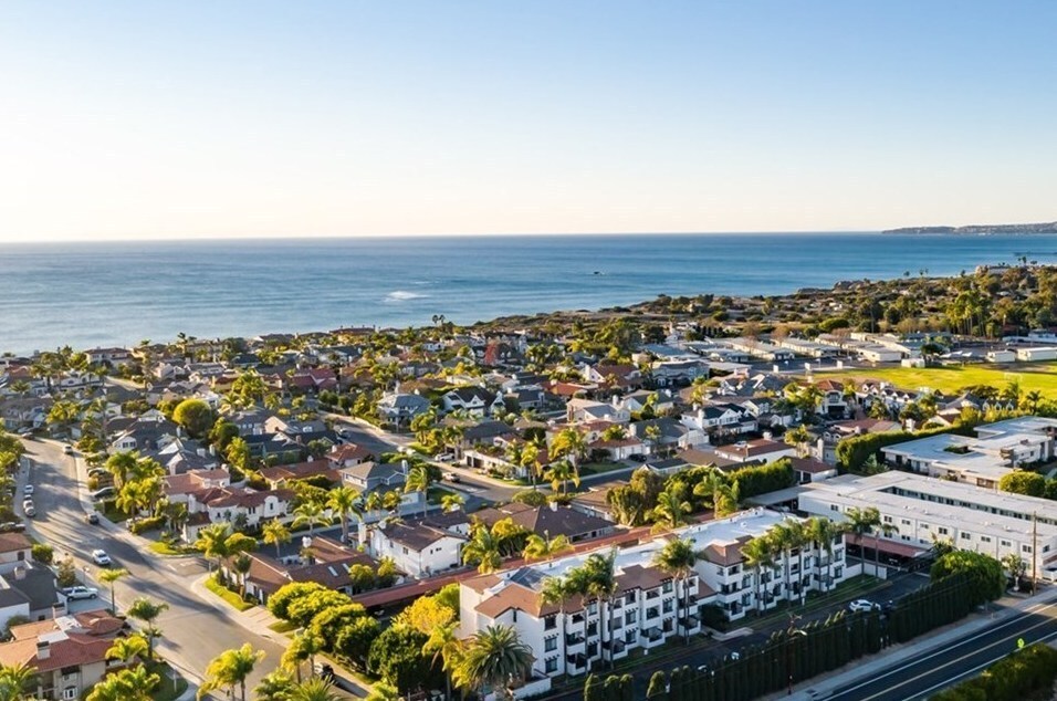 Building Photo - 3830 Avenida Del Presidente