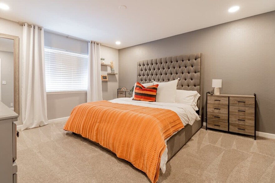 Building Photo - 2850 Columbus Way