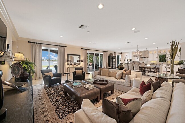 Building Photo - 825 Marbella Ln
