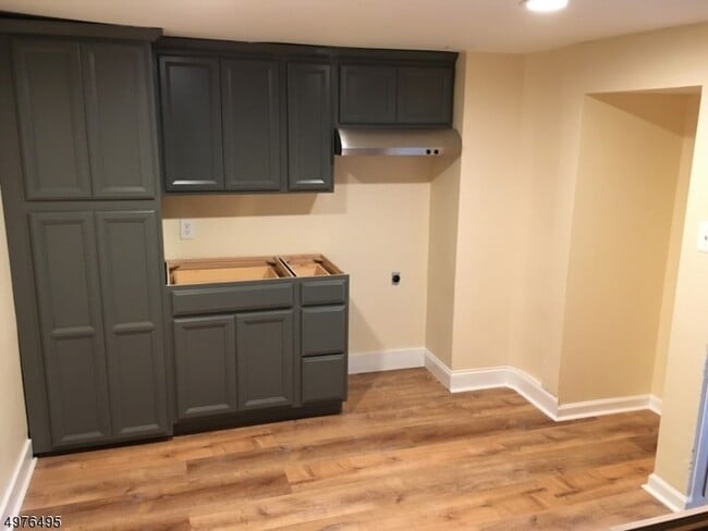 Building Photo - 170 Prospect St