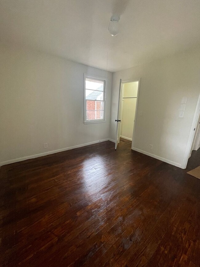 Building Photo - 1036 Seymour Ave