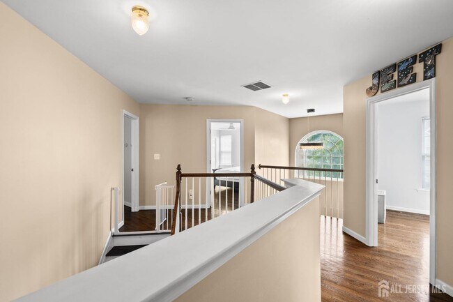Building Photo - 13 Goldstar Dr
