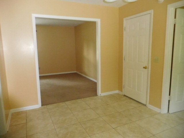 Building Photo - House for Rent