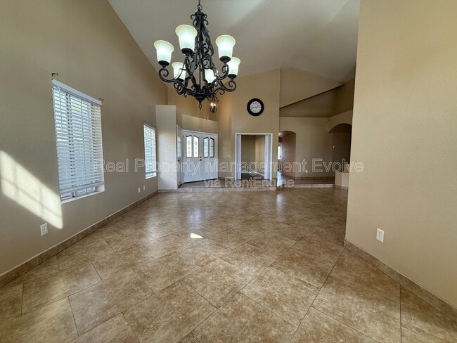 Building Photo - 11003 W Laurelwood Ln