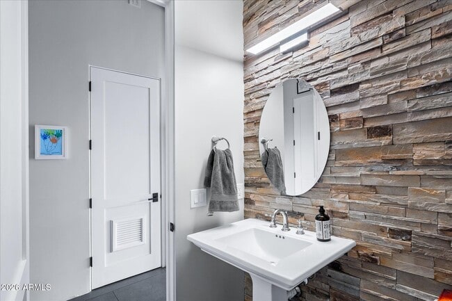 Building Photo - 3495 Navoti Dr