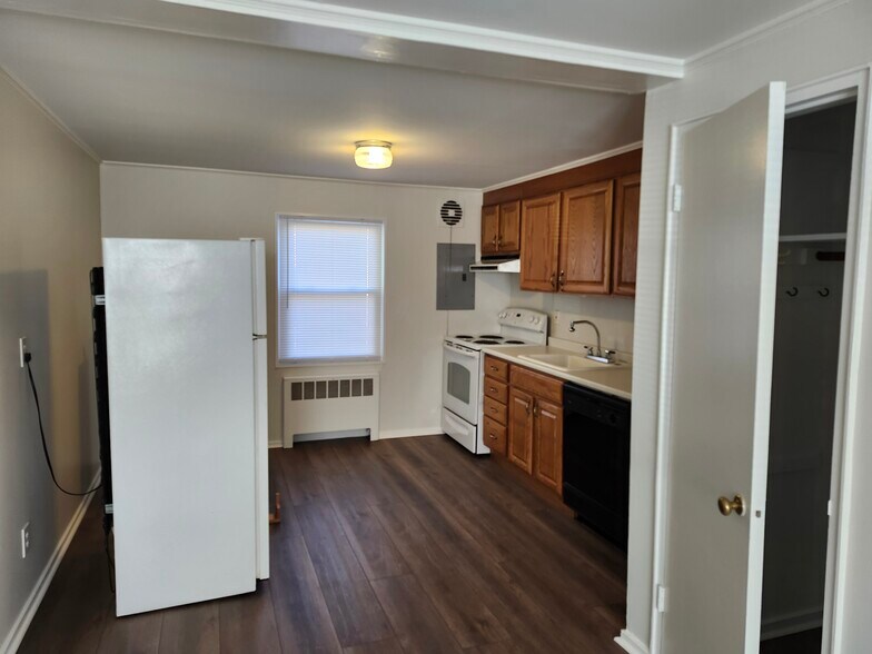 Building Photo - 1502 Catasauqua Rd