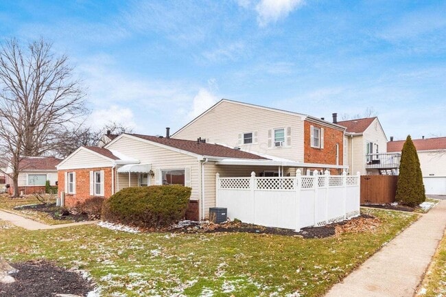 Building Photo - 3079 Jersey Dr