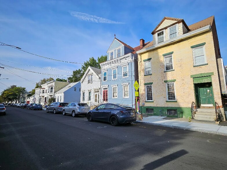 Building Photo - 5 West St