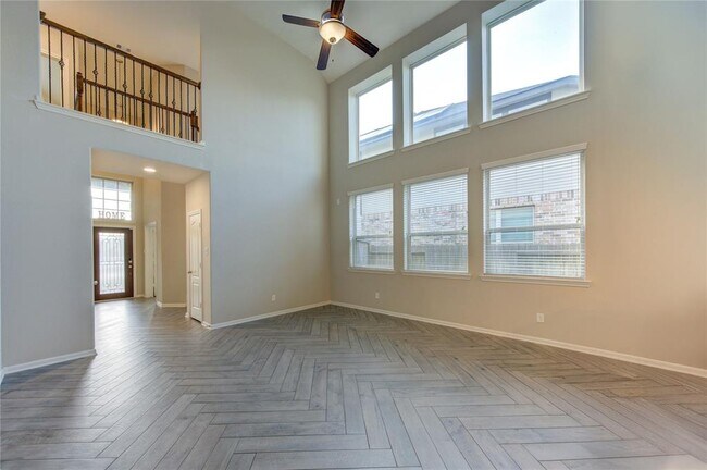 Building Photo - 16846 Olympic National Dr
