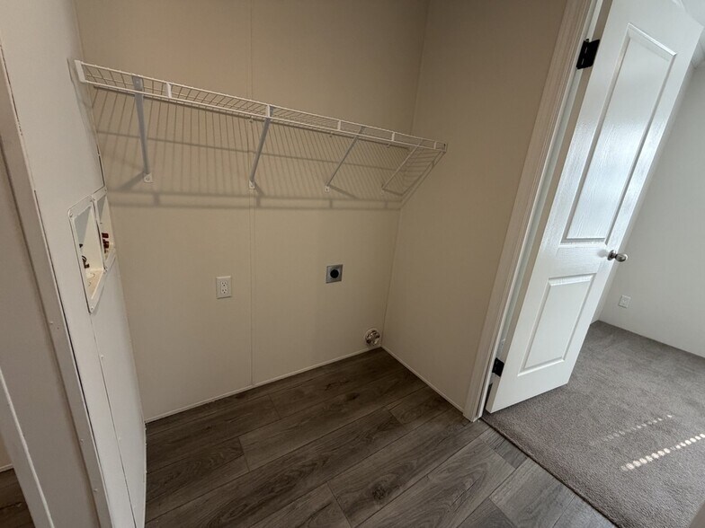 Building Photo - 15882 Villaire Ave